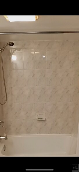 Building Photo - Studio Apartment In Renovated Two Family B...