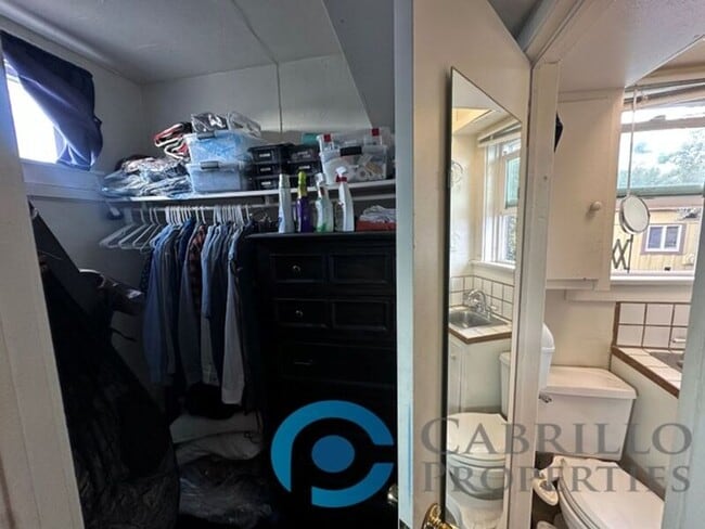 Building Photo - 4318 Cleveland Ave