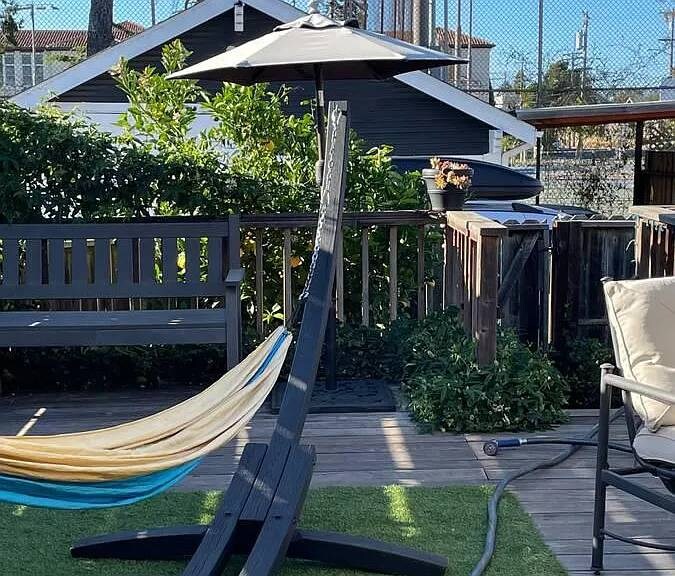 Building Photo - 1076 61st St