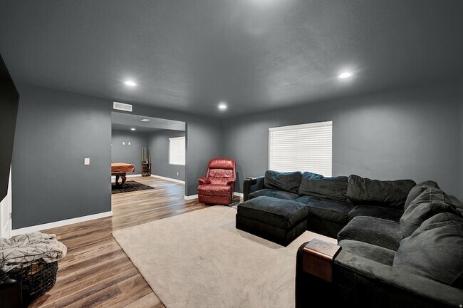 Building Photo - 788 Star Spangled Dr