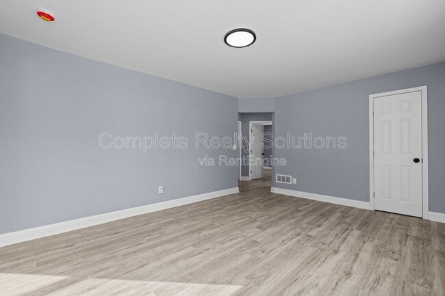 Building Photo - 9722 Lorna Ln