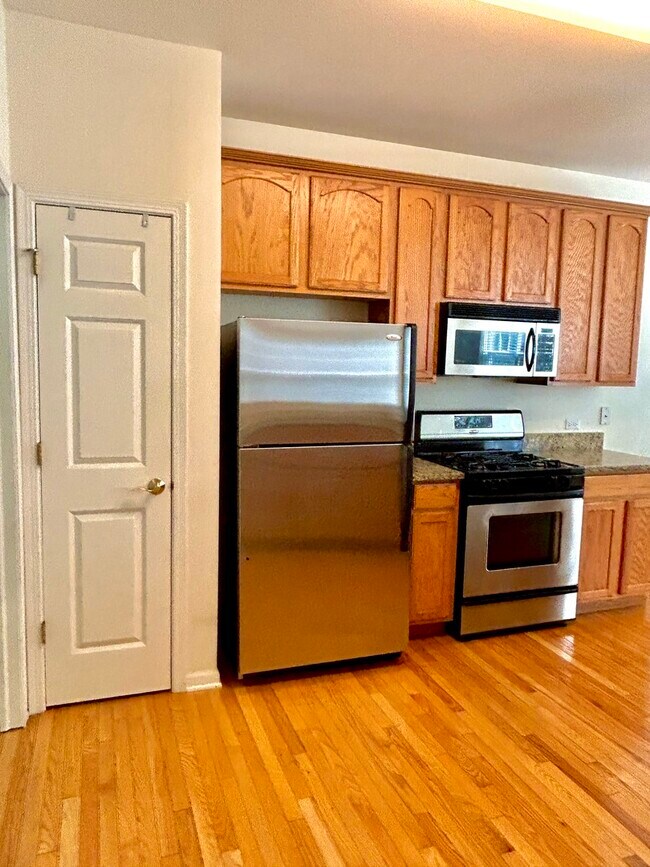 Building Photo - 376 Vaughn Cir