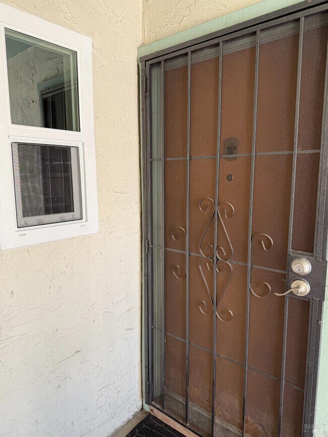 Building Photo - 1625 Park Ln