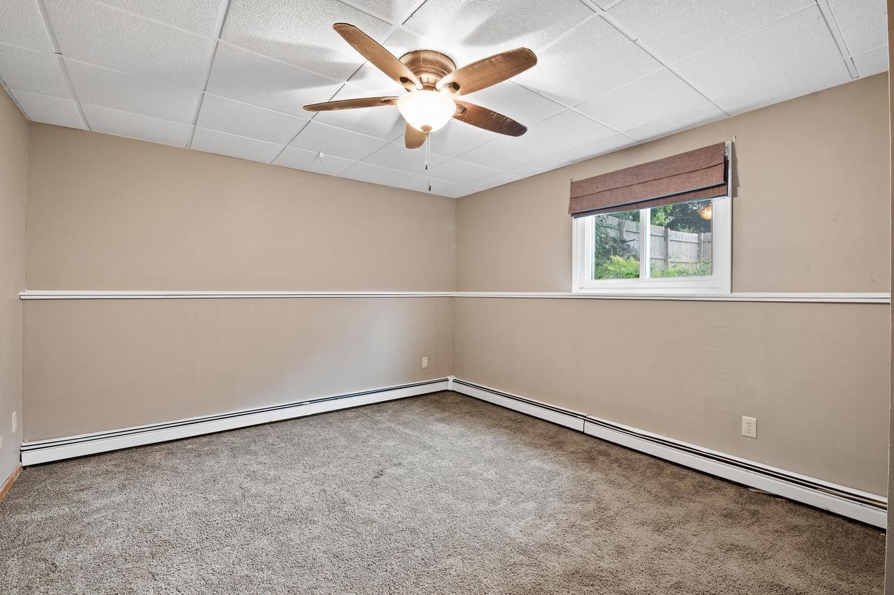Building Photo - 1110 Lourdes Ave