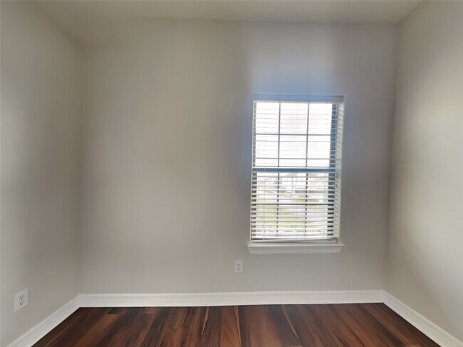 Building Photo - 4202 Alvin St