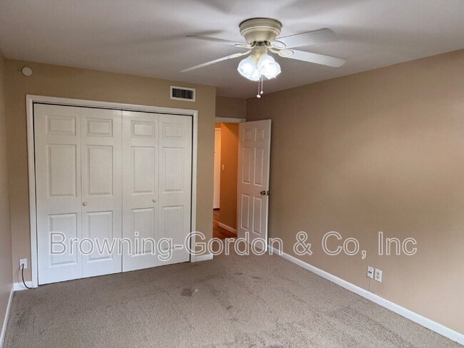 Building Photo - 1900 Richard Jones Rd