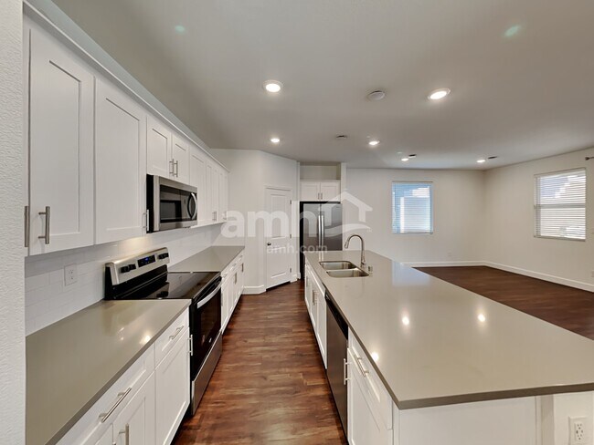 Building Photo - 10465 Beavertail Hill Ave