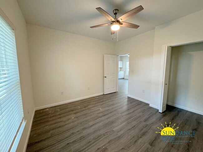Building Photo - Charming & Centrally Located Duplex 2BR in Fort Walton Beach!