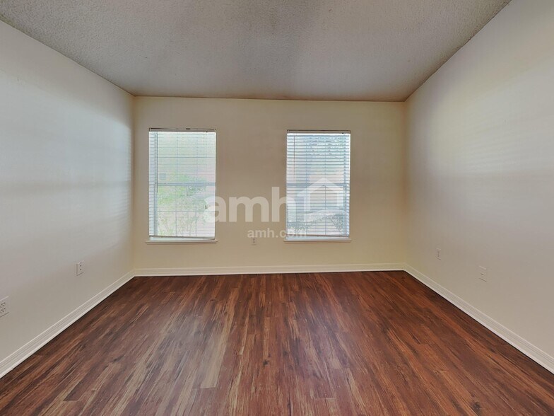 Building Photo - 5528 Cougar Park Ct