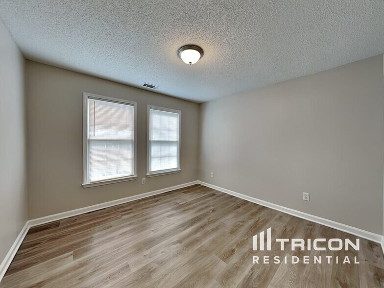 Building Photo - 115 Redspire Ln