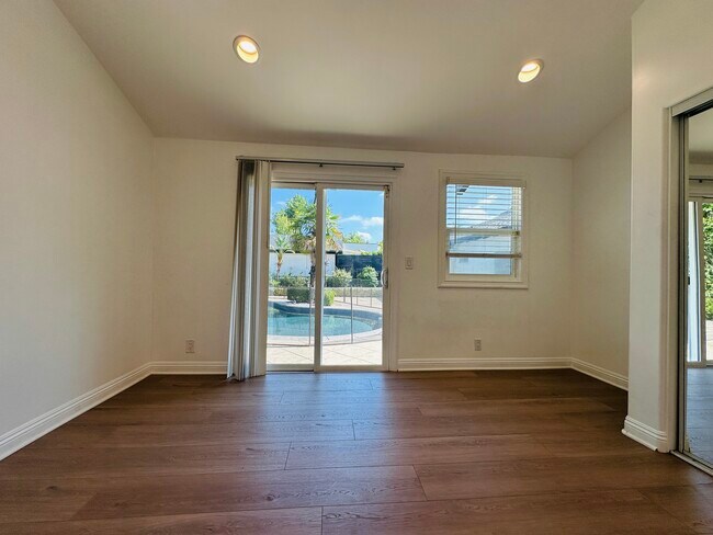 Building Photo - 5148 Otis Ave