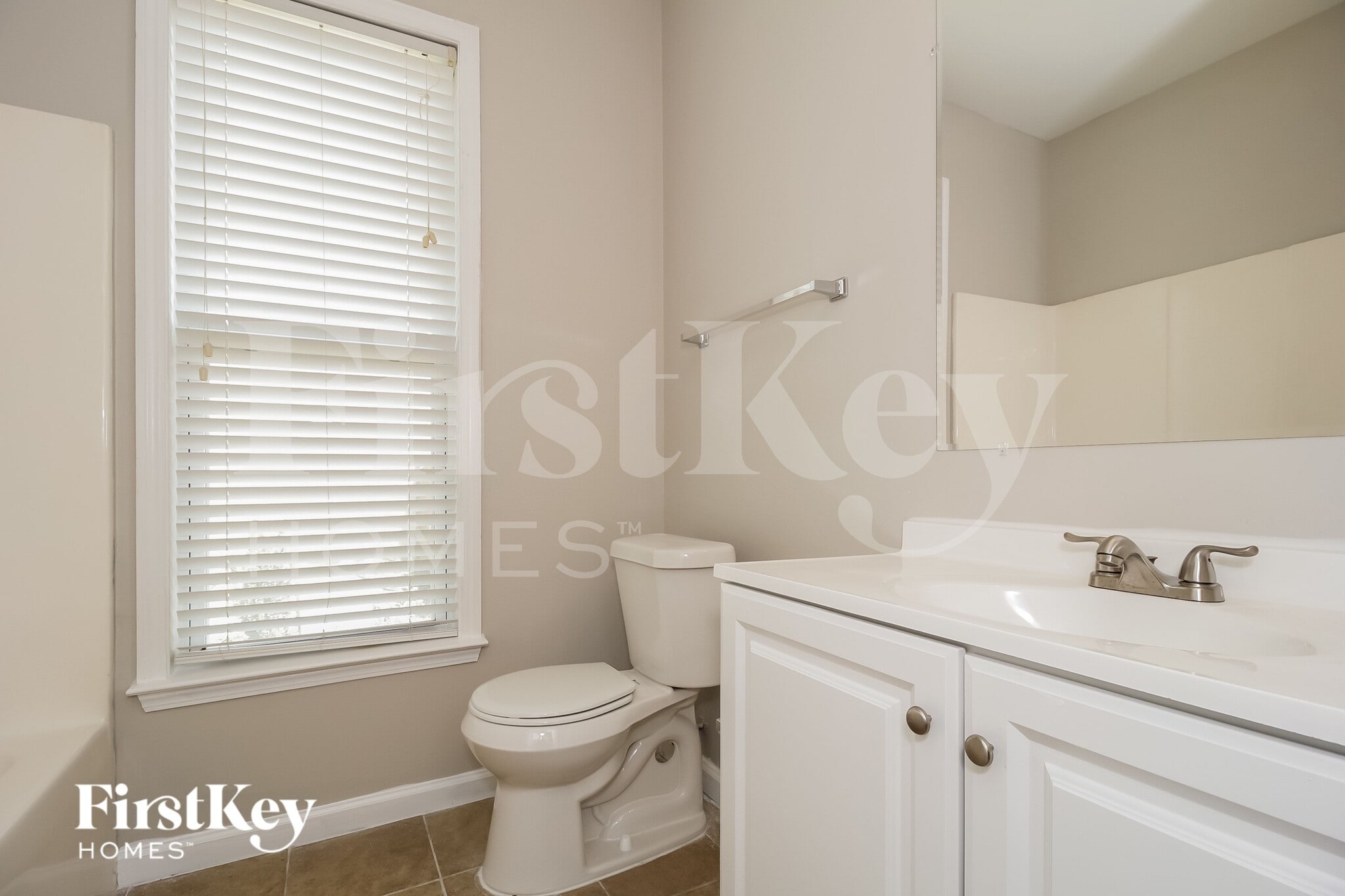 Building Photo - 30 Horseshoe Ln