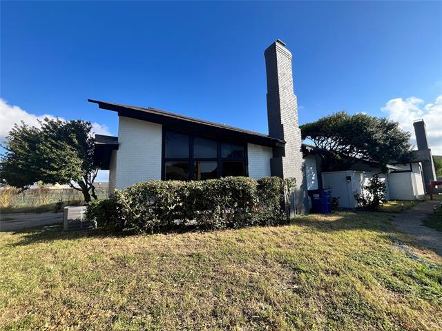 Primary Photo - 2201 Seville Ct