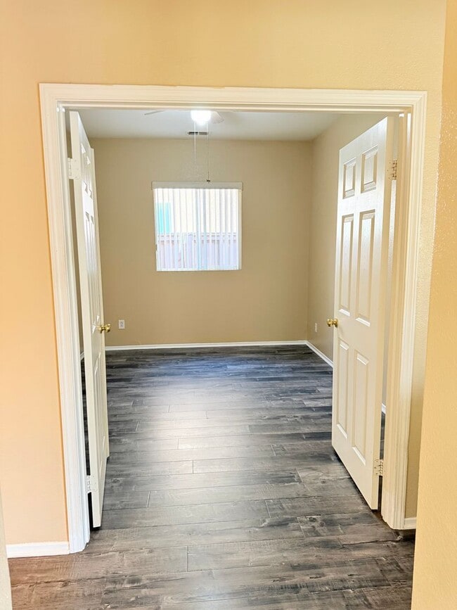 Building Photo - Single Story 3 bed home with office for Re...