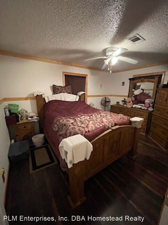 Building Photo - 3 br, 1 bath House - 7155 Lewis Dr