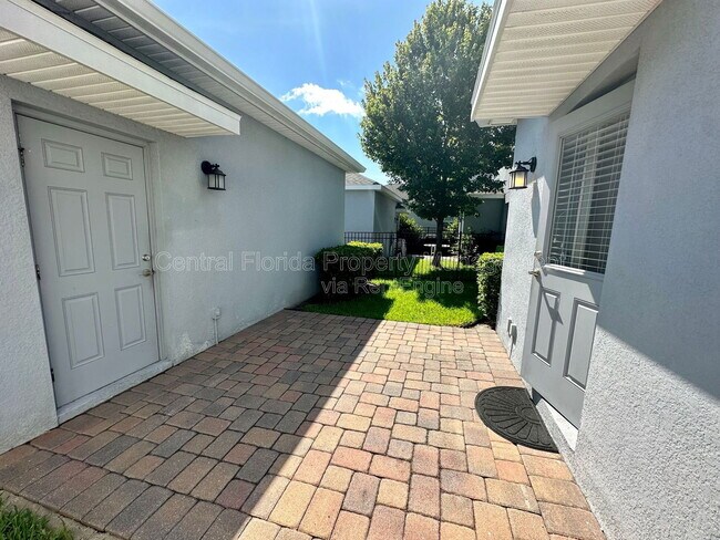 Building Photo - 11825 Fiction Ave