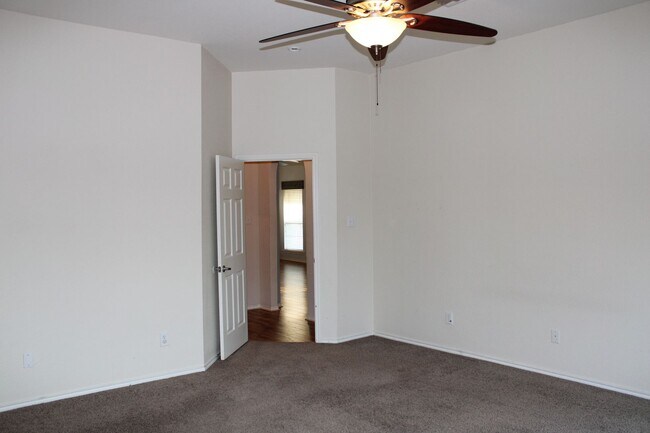 Building Photo - COMING SOON! ACCEPTING APPLICATIONS!