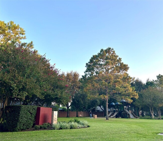 Building Photo - 26418 Meadow Dawn Ln