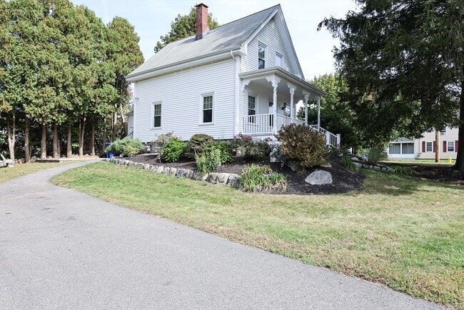 Building Photo - 50 Front St