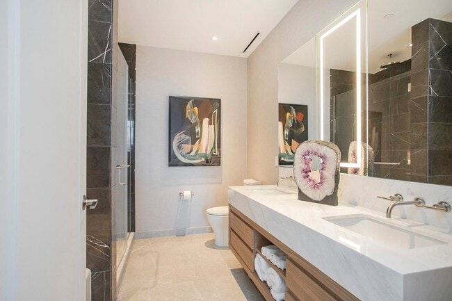 Building Photo - 160 2nd Ave S