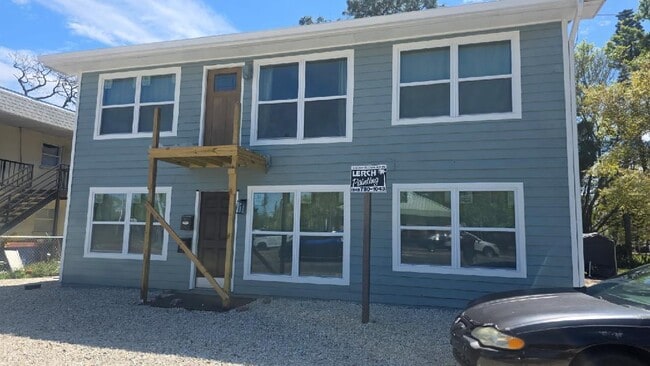 Building Photo - 2068 Fruitville Rd