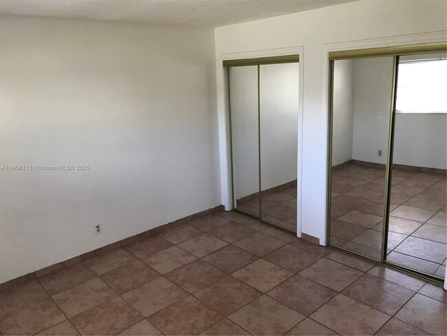 Building Photo - 4200 NW 3rd Ct