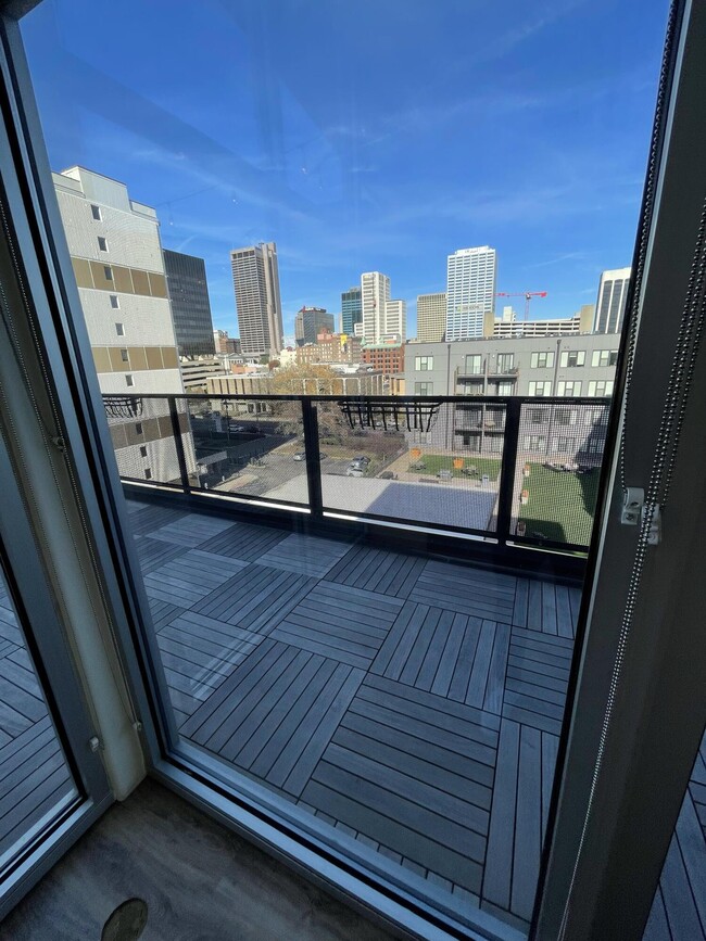 Building Photo - 199 S 5th St