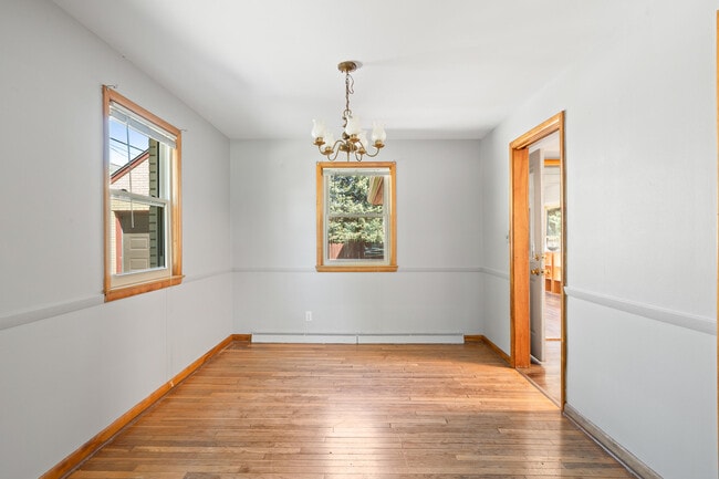 Building Photo - 11 S Church St