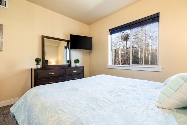 Building Photo - 5518 Lillehammer Ln