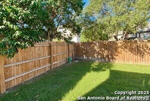 Building Photo - 6631 Hartnet Flds