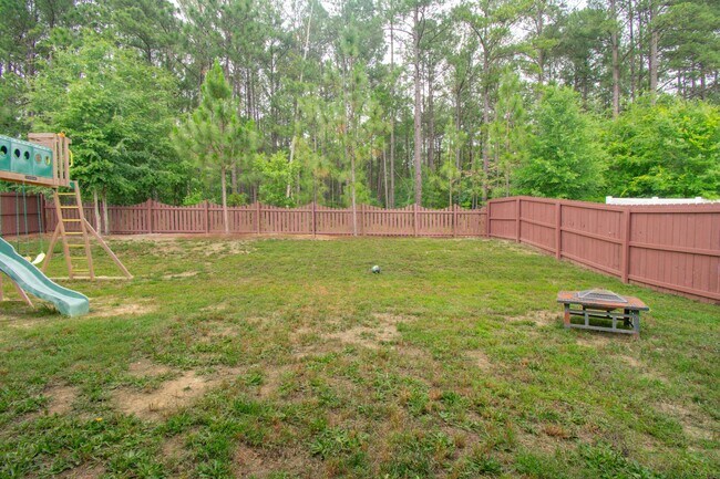 Building Photo - Coming Soon! 3 Bedroom 2 Bath with Bonus!