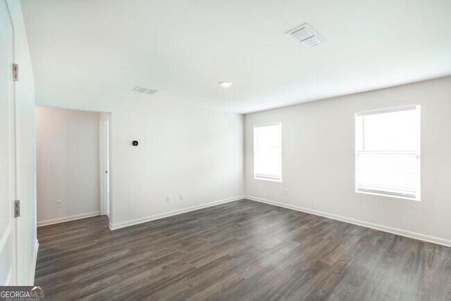 Building Photo - 105 Flat Rock Ml Trl