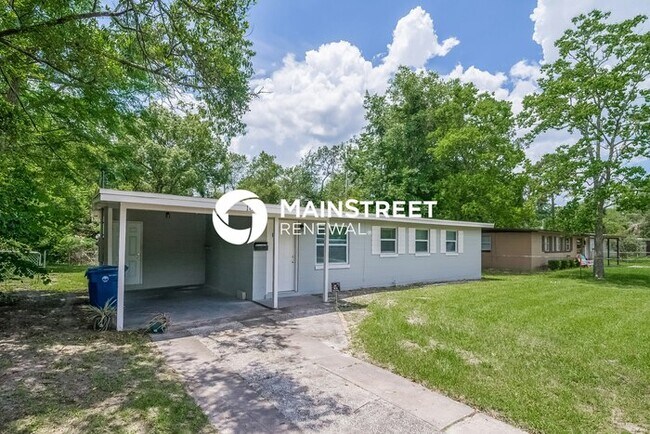 Building Photo - 3 Bedroom Pet-Friendly Home in Jacksonville, FL with Main Street Renewal