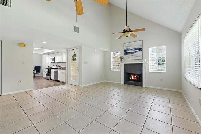 Building Photo - 3614 Pine Knot Dr