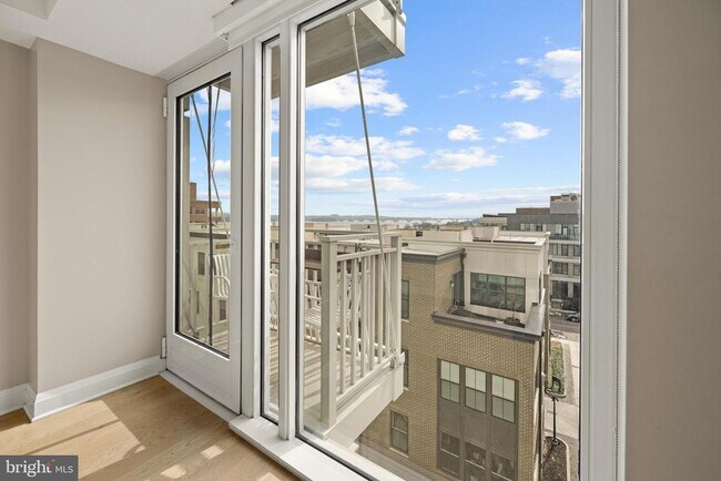 Building Photo - 925 N Fairfax St