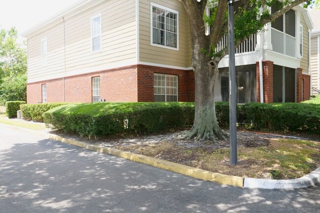 Building Photo - Upgraded Condo in Gated Community of Plant...