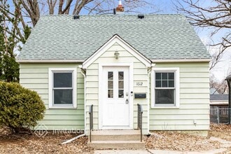 Building Photo - 1612 St Albans St N