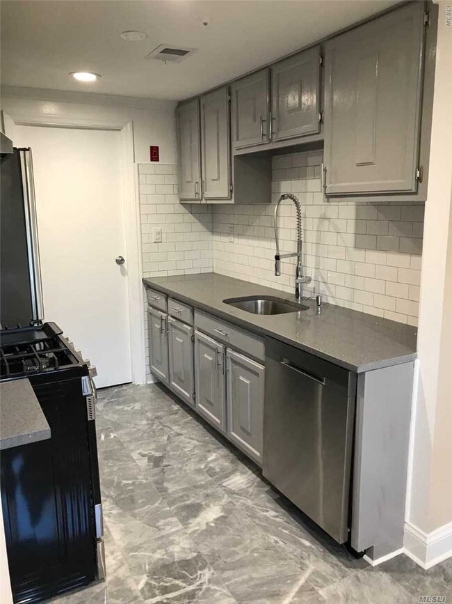 Building Photo - 287 Sagamore Hills Dr