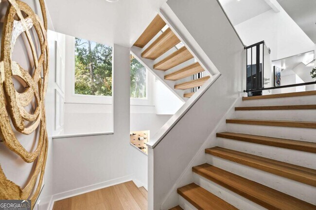 Building Photo - 13 Heards Overlook Ct NW