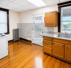 Building Photo - 244 Osborn St
