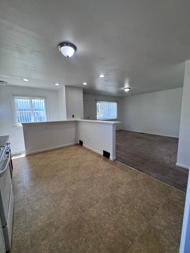 Building Photo - 20249 Nicke St