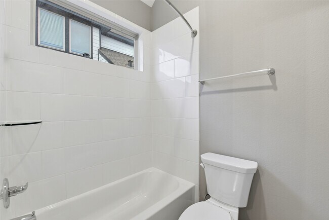 Building Photo - 808-808 Marisol Bay Dr