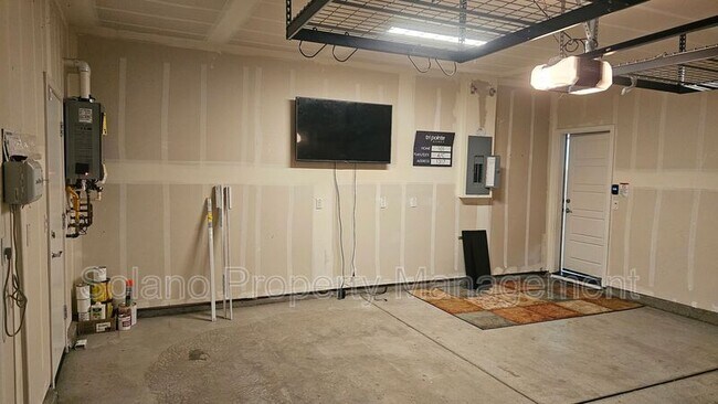 Building Photo - 1317 Essence Ln