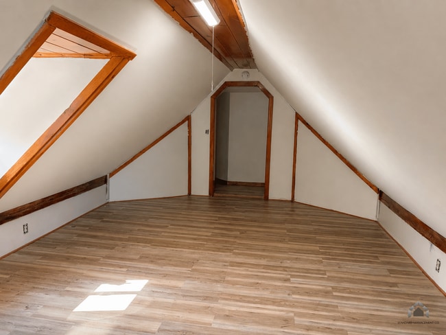 Building Photo - 328 N Pond Rd