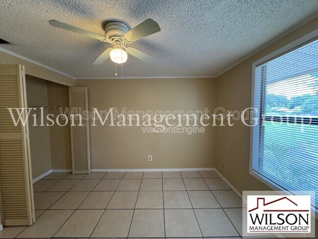 Building Photo - 359 Chaucer Ct