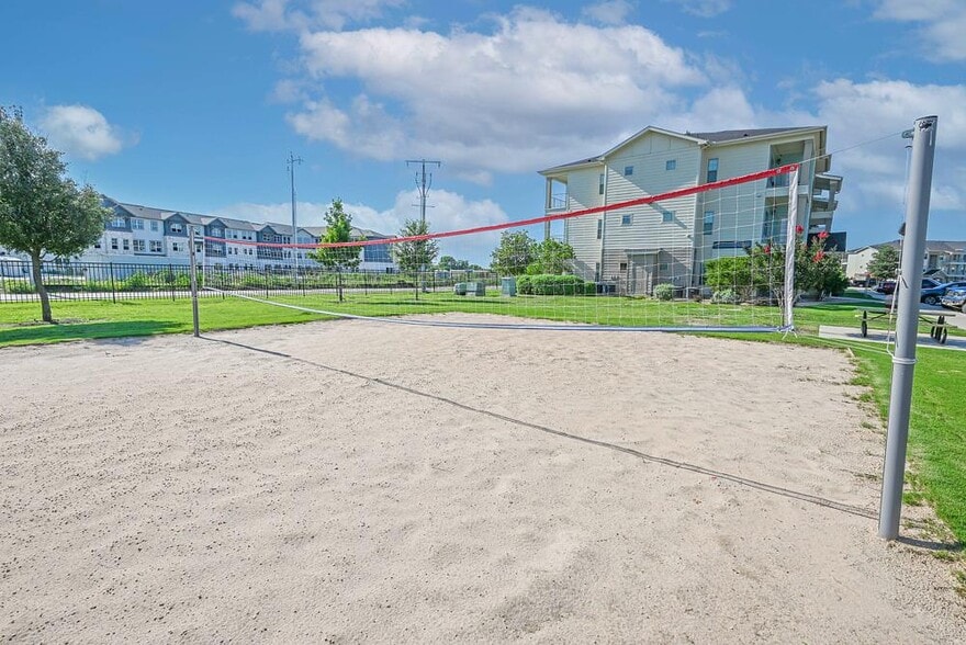 Building Photo - 2115 Windsor Blvd