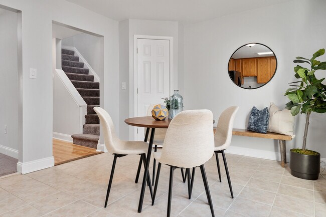 Building Photo - 1534 Lowell Ct