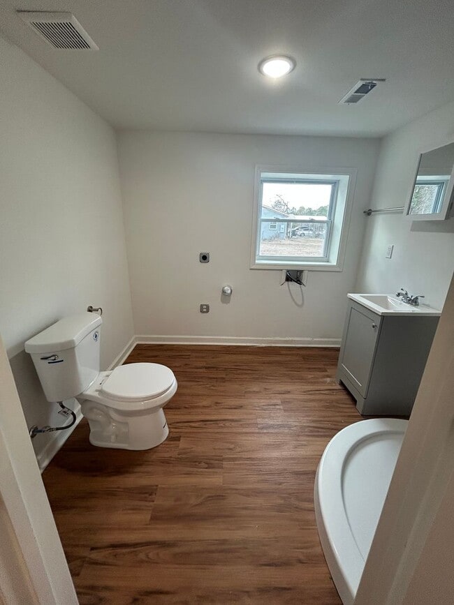 Building Photo - SPECIAL DEAL: $250 OFF FIRST MONTH'S RENT