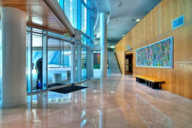 Building Photo - 13700 Marina Pointe Dr