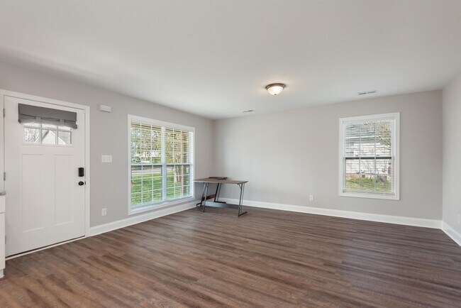 Building Photo - 253 W Watt St